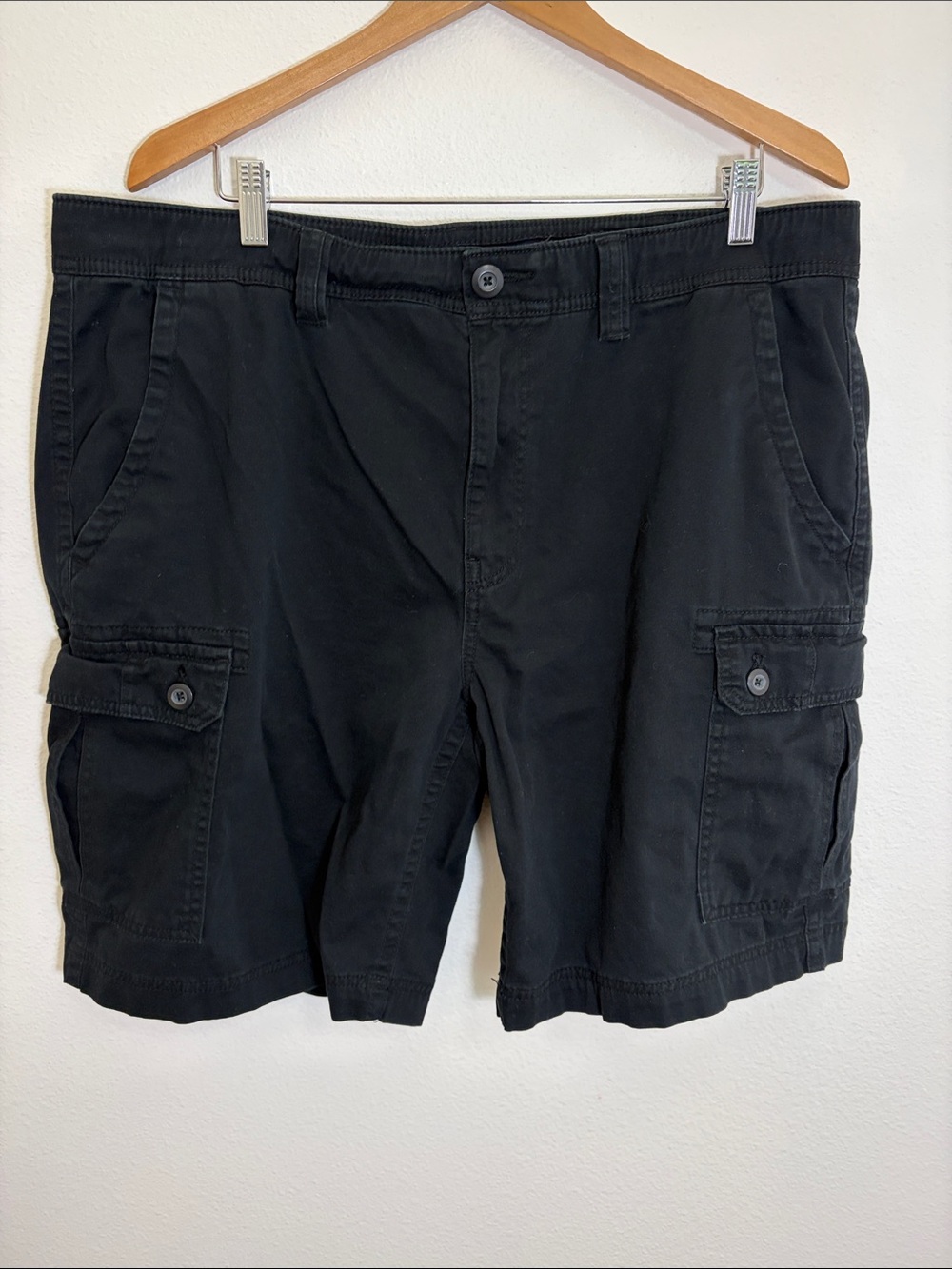 St. John’s Bay Black Cotton Blend Comfort Stretch Cargo Shorts